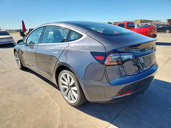 5YJ3E1EB4JF185140 2018 TESLA MODEL 3 - Image 2