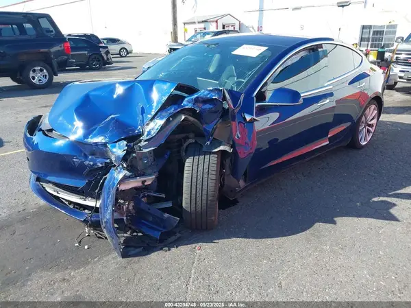 5YJ3E1EB4JF187342 2018 TESLA MODEL 3 - Image 2