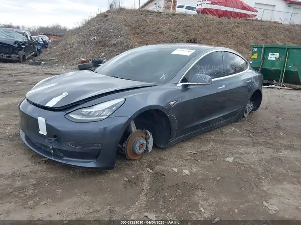 5YJ3E1EB4JF188264 2018 TESLA MODEL 3 - Image 2