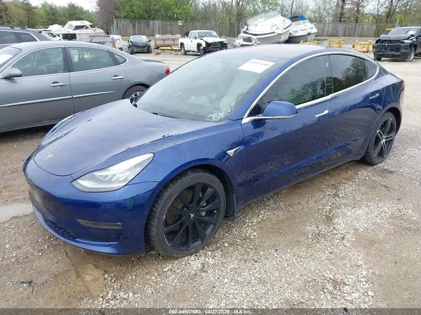 5YJ3E1EB4KF192638 2019 TESLA MODEL 3 - Image 2