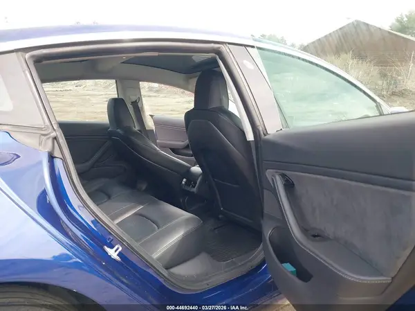 5YJ3E1EB4KF193739 2019 TESLA MODEL 3 - Image 8