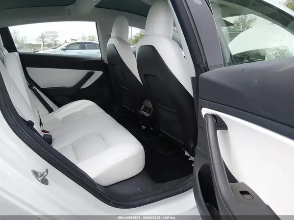 5YJ3E1EB4KF195734 2019 TESLA MODEL 3 - Image 8