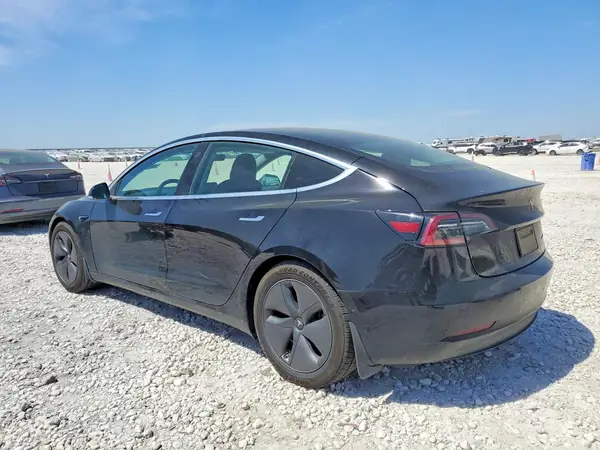 5YJ3E1EB4KF197127 2019 TESLA MODEL 3 - Image 2