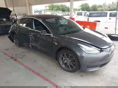 5YJ3E1EB4KF205548 2019 TESLA MODEL 3
