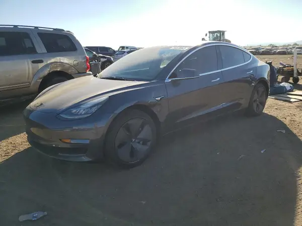 5YJ3E1EB4KF205615 2019 TESLA MODEL 3 - Image 1