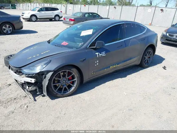 5YJ3E1EB4KF209793 2019 TESLA MODEL 3 - Image 2