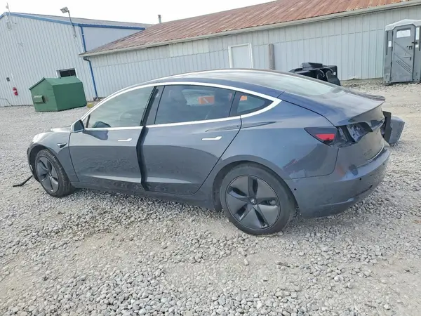 5YJ3E1EB4KF209972 2019 TESLA MODEL 3 - Image 2