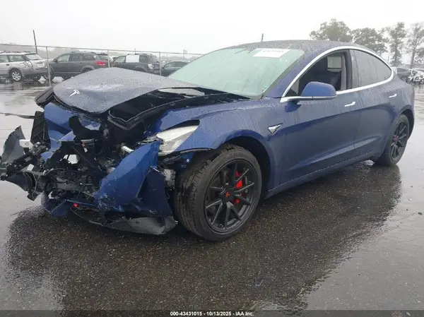 5YJ3E1EB4KF211043 2019 TESLA MODEL 3 - Image 2