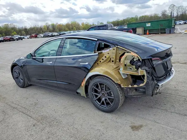 5YJ3E1EB4KF384934 2019 TESLA MODEL 3 - Image 2
