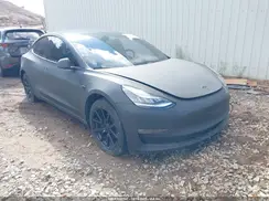 5YJ3E1EB4KF384982 2019 TESLA MODEL 3