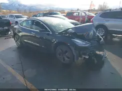 5YJ3E1EB4KF385047 2019 TESLA MODEL 3