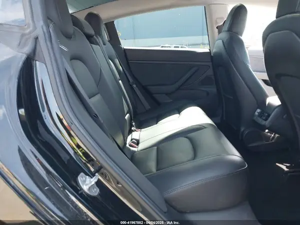 5YJ3E1EB4KF385856 2019 TESLA MODEL 3 - Image 8
