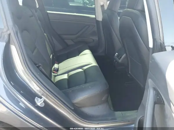 5YJ3E1EB4KF385937 2019 TESLA MODEL 3 - Image 8