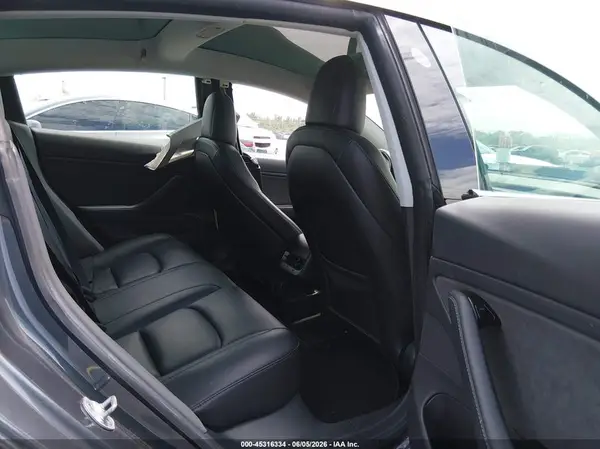 5YJ3E1EB4KF386084 2019 TESLA MODEL 3 - Image 8