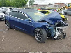 5YJ3E1EB4KF387526 2019 TESLA MODEL 3