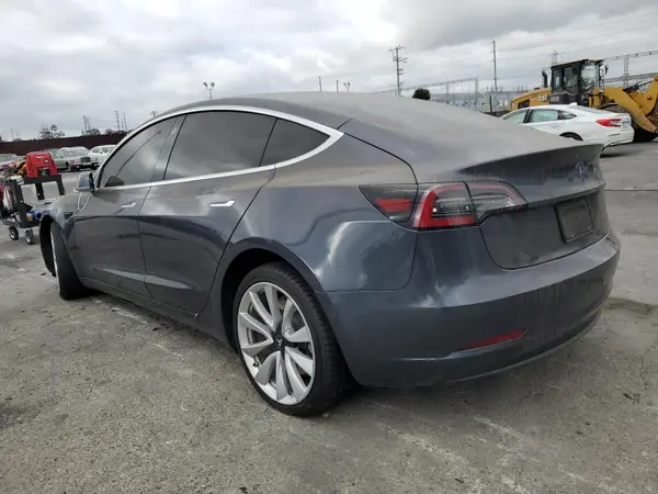 5YJ3E1EB4KF389096 2019 TESLA MODEL 3 - Image 2