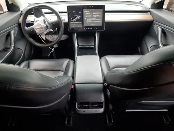 5YJ3E1EB4KF389096 2019 TESLA MODEL 3 - Image 8