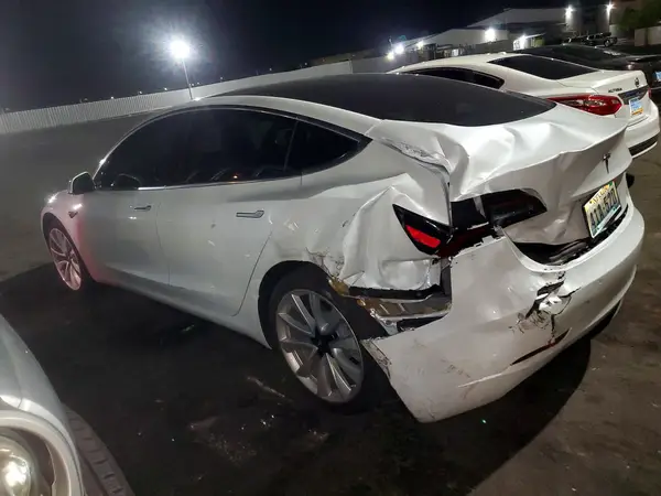 5YJ3E1EB4KF390412 2019 TESLA MODEL 3 - Image 2