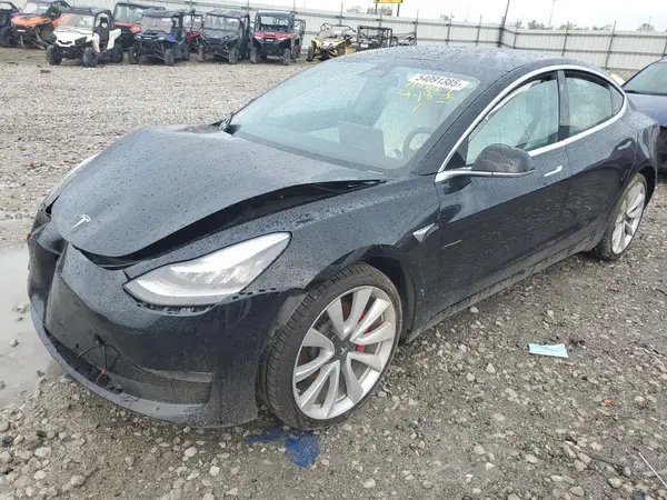 5YJ3E1EB4KF407063 2019 TESLA MODEL 3 - Image 1