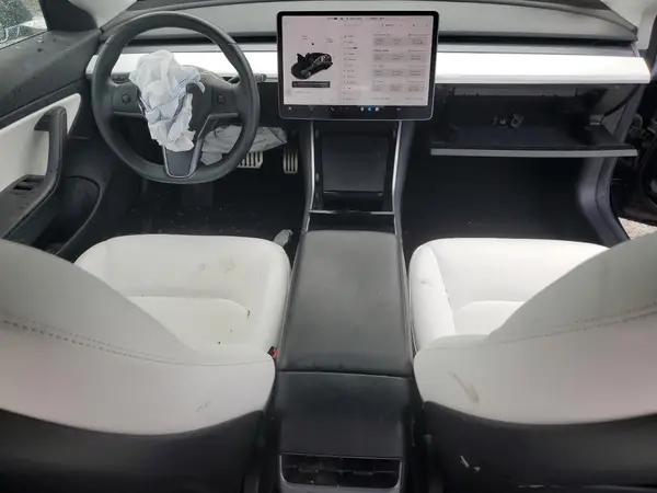 5YJ3E1EB4KF407063 2019 TESLA MODEL 3 - Image 8