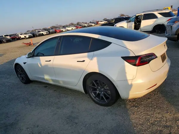 5YJ3E1EB4KF418323 2019 TESLA MODEL 3 - Image 2
