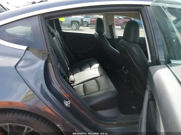 5YJ3E1EB4KF425563 2019 TESLA MODEL 3 - Image 8