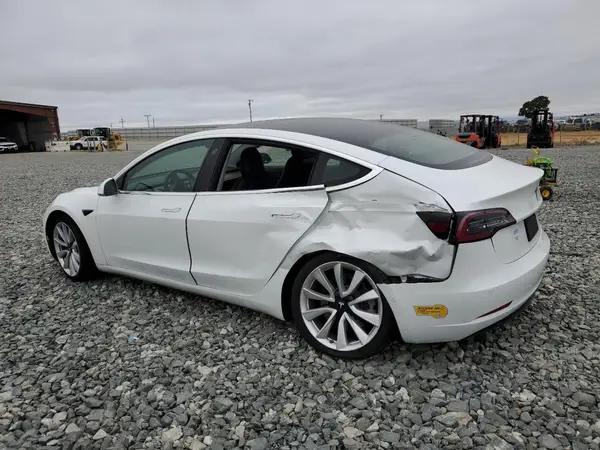 5YJ3E1EB4KF434005 2019 TESLA MODEL 3 - Image 2