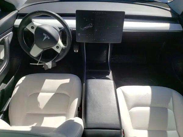 5YJ3E1EB4KF437261 2019 TESLA MODEL 3 - Image 8