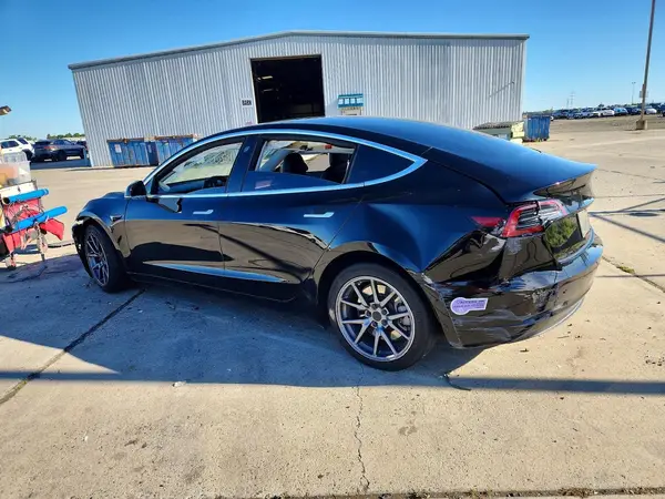 5YJ3E1EB4KF451368 2019 TESLA MODEL 3 - Image 2
