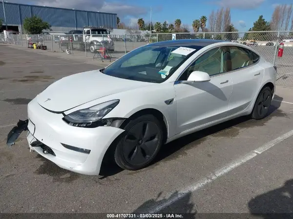 5YJ3E1EB4KF454402 2019 TESLA MODEL 3 - Image 2
