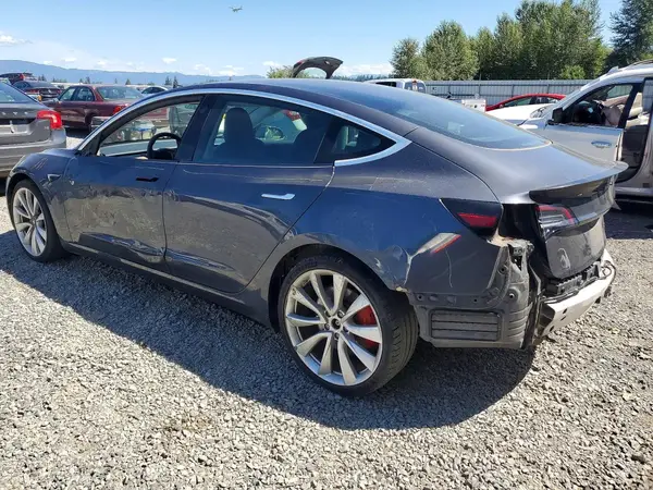 5YJ3E1EB4KF469613 2019 TESLA MODEL 3 - Image 2