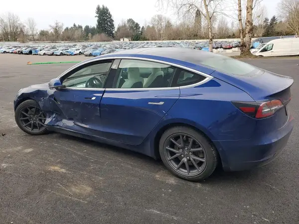 5YJ3E1EB4KF512962 2019 TESLA MODEL 3 - Image 2