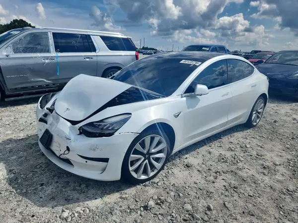 5YJ3E1EB4KF513660 2019 TESLA MODEL 3 - Image 1