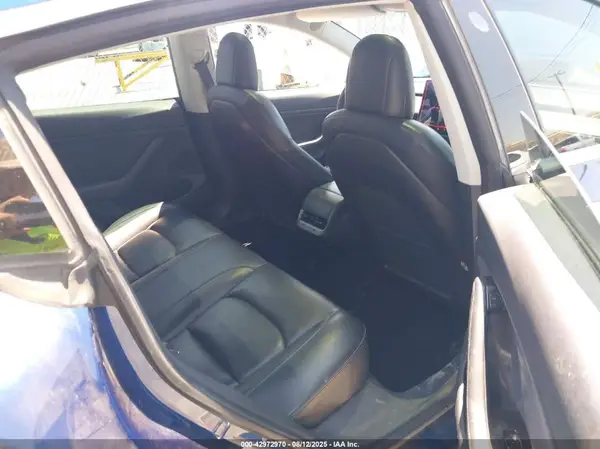 5YJ3E1EB4KF528921 2019 TESLA MODEL 3 - Image 8
