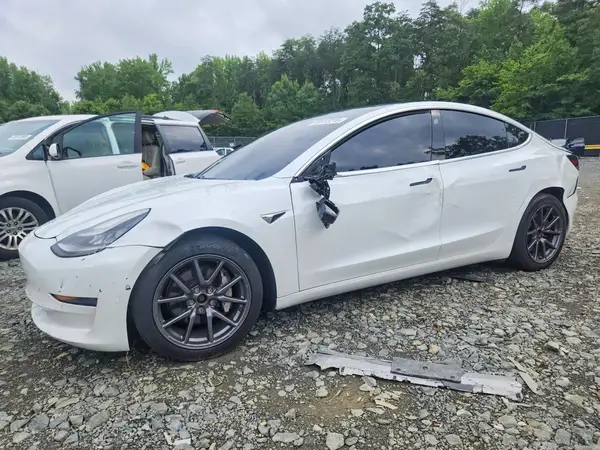 5YJ3E1EB4LF513689 2020 TESLA MODEL 3 - Image 1