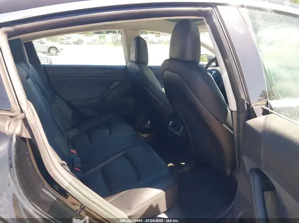 5YJ3E1EB4LF600637 2020 TESLA MODEL 3 - Image 8