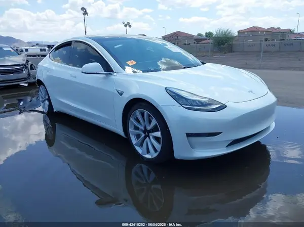5YJ3E1EB4LF621455 2020 TESLA MODEL 3 - Image 1