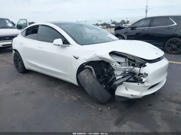 5YJ3E1EB4LF637414 2020 TESLA MODEL 3 - Image 1