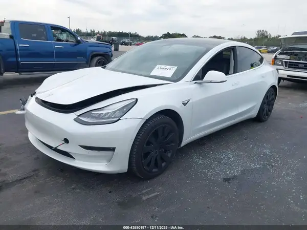 5YJ3E1EB4LF637414 2020 TESLA MODEL 3 - Image 2