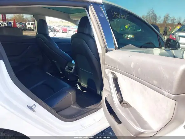 5YJ3E1EB4LF647876 2020 TESLA MODEL 3 - Image 8