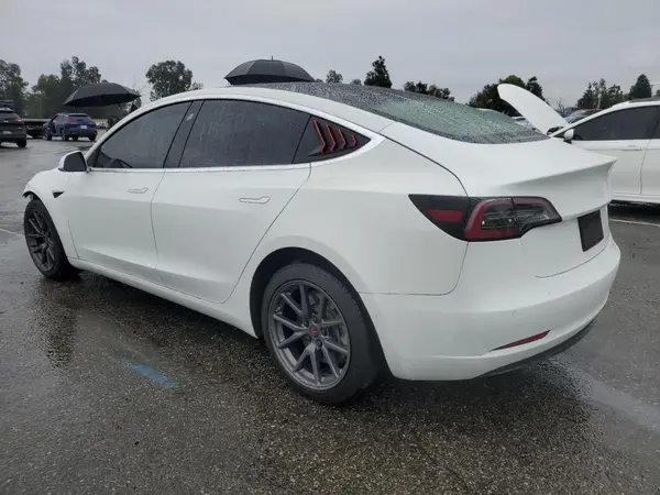 5YJ3E1EB4LF651670 2020 TESLA MODEL 3 - Image 2