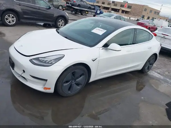 5YJ3E1EB4LF746570 2020 TESLA MODEL 3 - Image 2
