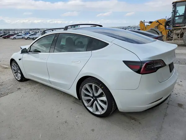 5YJ3E1EB4LF747394 2020 TESLA MODEL 3 - Image 2