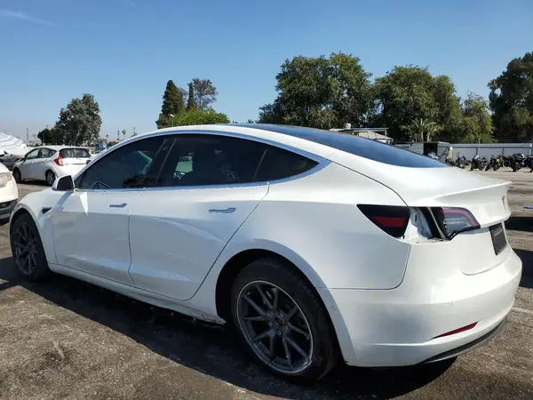 5YJ3E1EB4LF801664 2020 TESLA MODEL 3 - Image 2