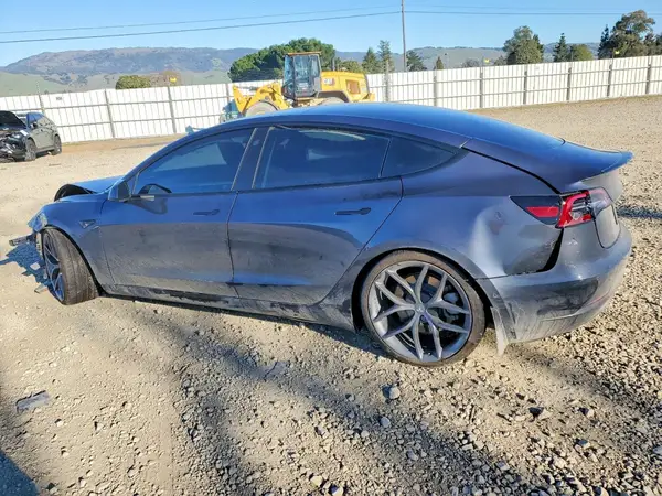 5YJ3E1EB4MF003103 2021 TESLA MODEL 3 - Image 2