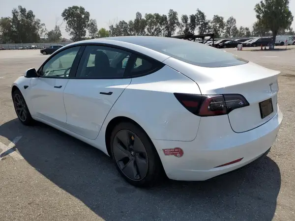 5YJ3E1EB4MF003800 2021 TESLA MODEL 3 - Image 2