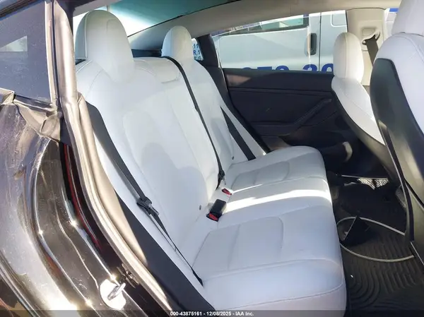 5YJ3E1EB4MF013243 2021 TESLA MODEL 3 - Image 8