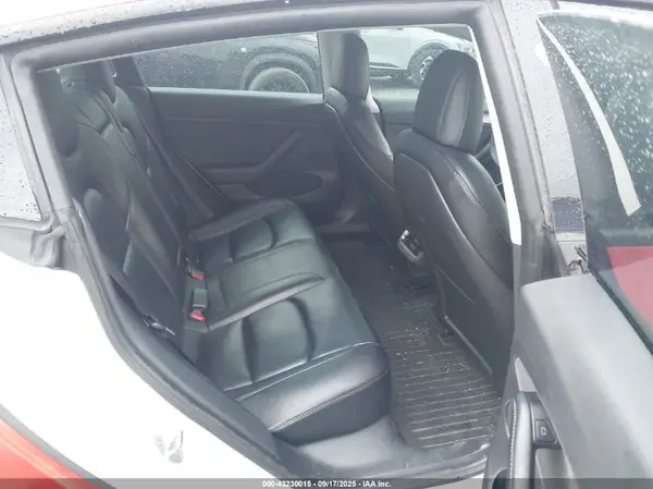 5YJ3E1EB4MF015011 2021 TESLA MODEL 3 - Image 8