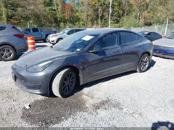 5YJ3E1EB4MF050874 2021 TESLA MODEL 3 - Image 2