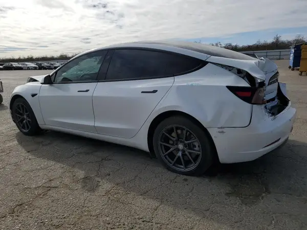 5YJ3E1EB4MF064841 2021 TESLA MODEL 3 - Image 2